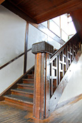 階段の立派な親柱